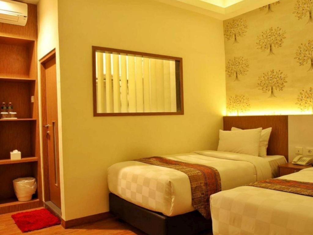 Deivan Hotel Паданг Екстериор снимка